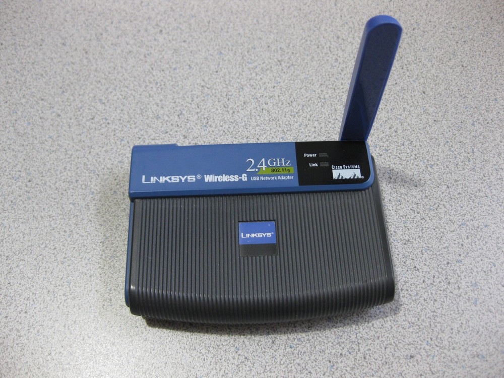 Cisco Linksys WUSB54G 2.4 GHz Version 4 Wireless-G USB Wireless Network Adapter