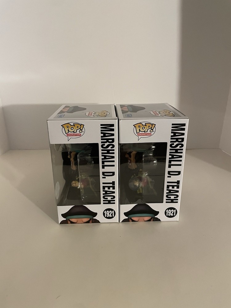 Funko Pop One Piece Marshall D. Teach #1921 Chase & Common Bundle (1)