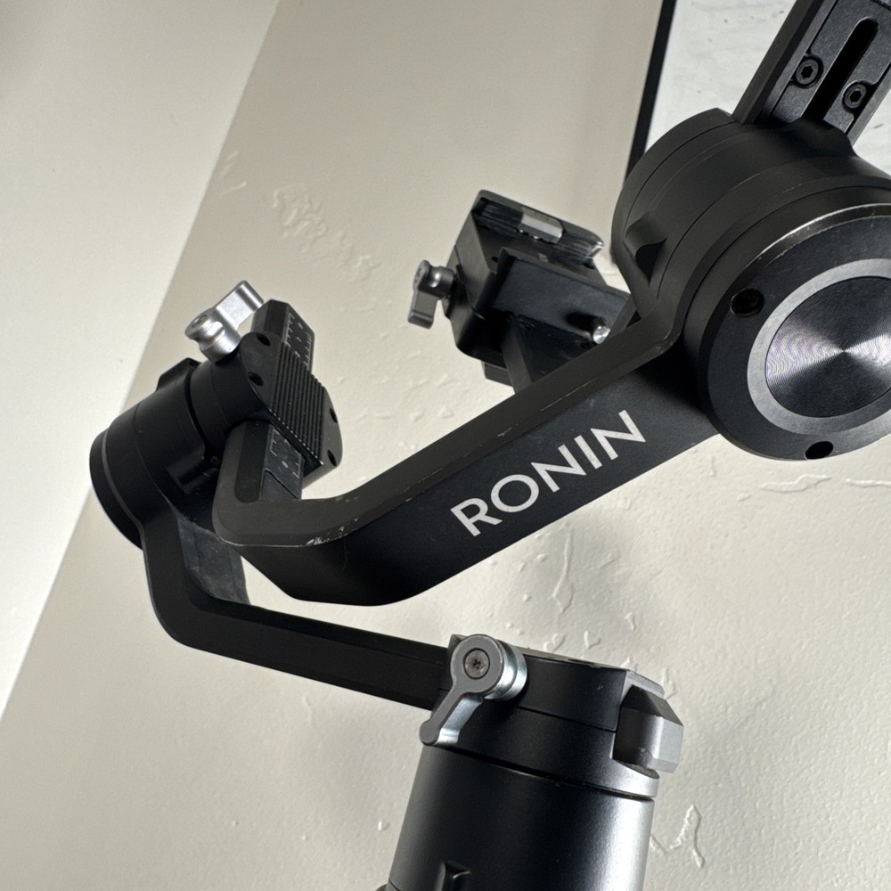 DJI Ronin S Gimbal Handheld Stabilizer