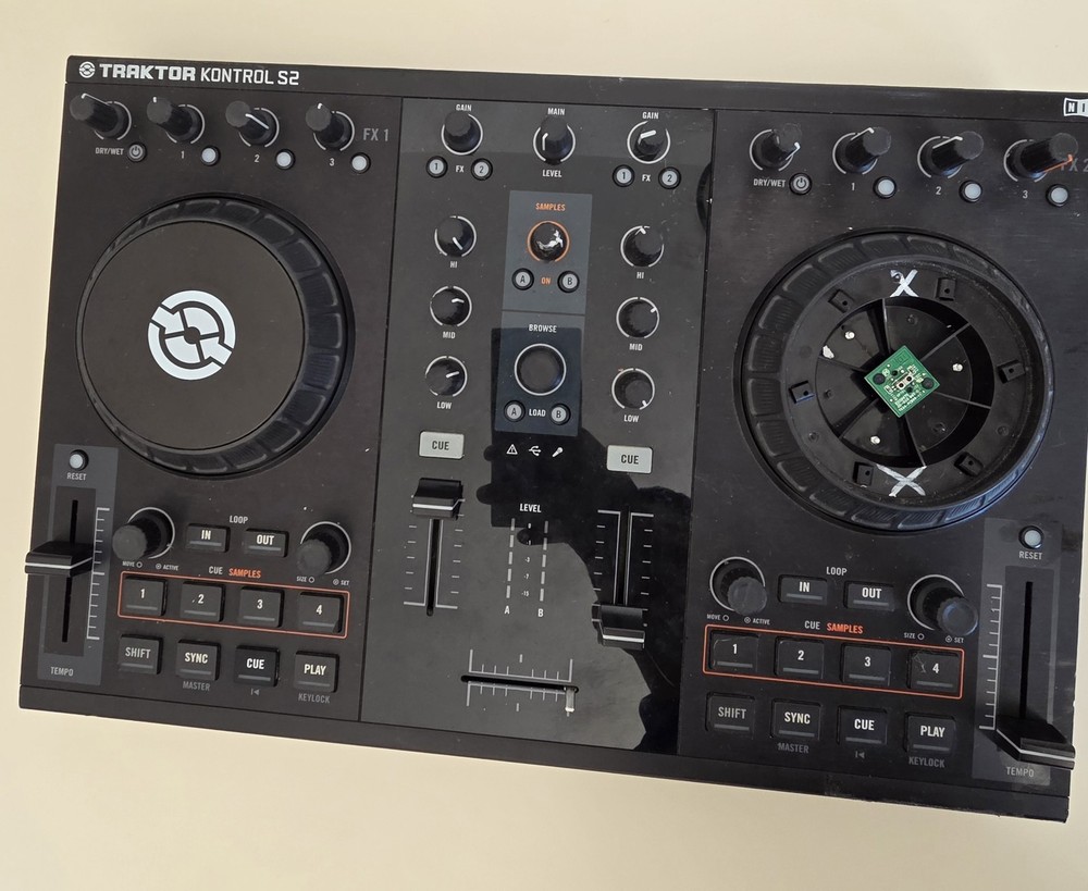 Native Instruments Traktor Kontrol S2 MK1 DJ Controller - UNTESTED