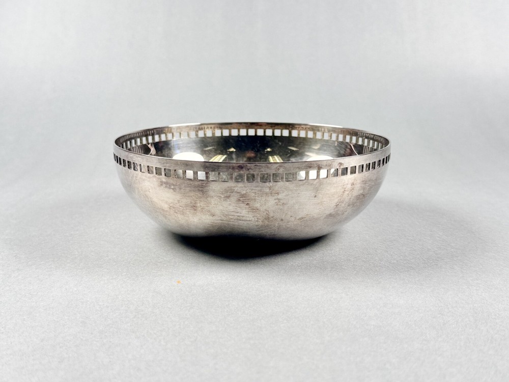 Richard Meier Silver Plate “Skyscraper” Bowl Designed for Swid Powell