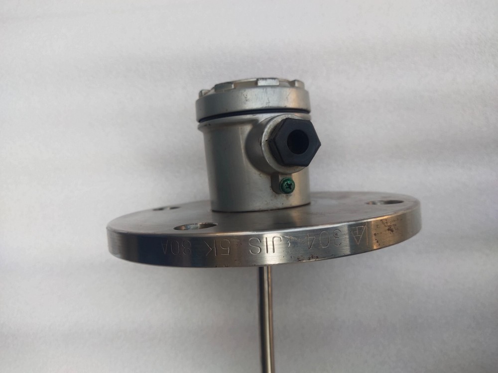 FineTek Type FDHHM3S210400AP+TA Magnetic Float Level Switch