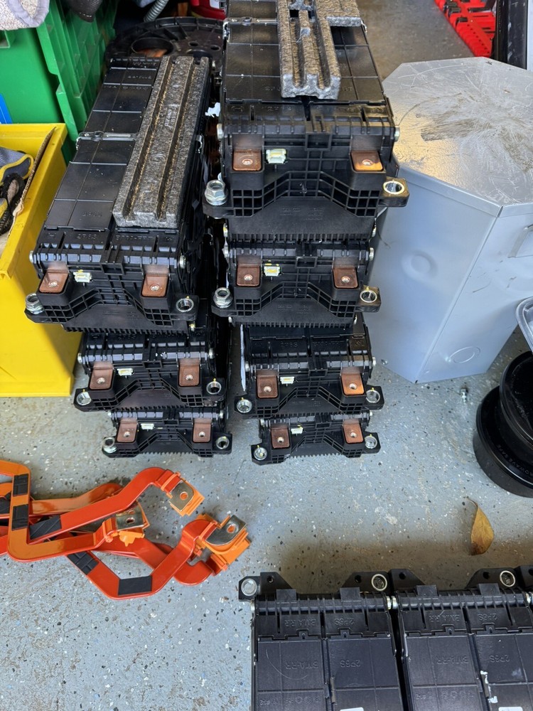24V 2.4Kw or 48V 4.8Kw by using 2 CELL Interlocking modules EV RV NCM 2P6S