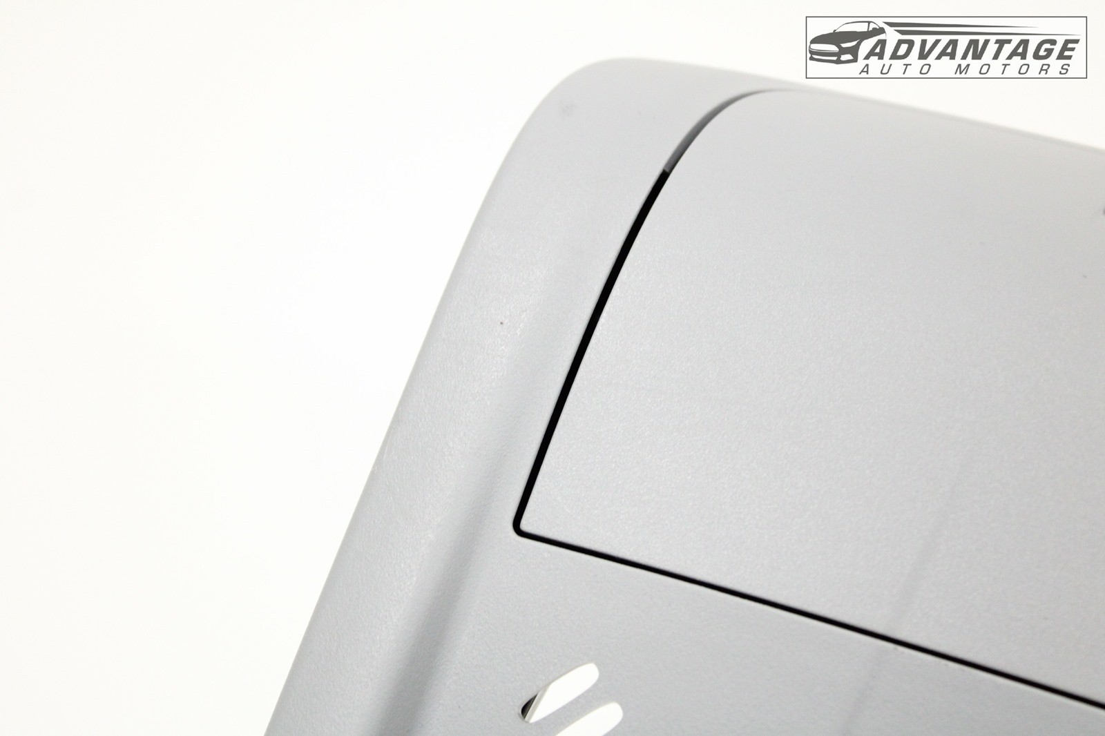 2019-2022 CHEVROLET BLAZER ROOF OVERHEAD CONSOLE DOME LIGHT LAMP SWITCH OEM