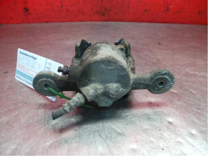 Front left brake caliper BMW 1 Series E87 P13009735