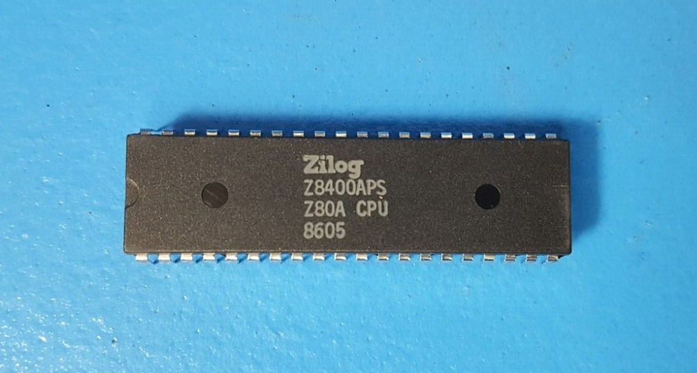 (2 PCs) RISC Microprocessor, Z8400A, ZILOG, 8-BIT, 4MHz