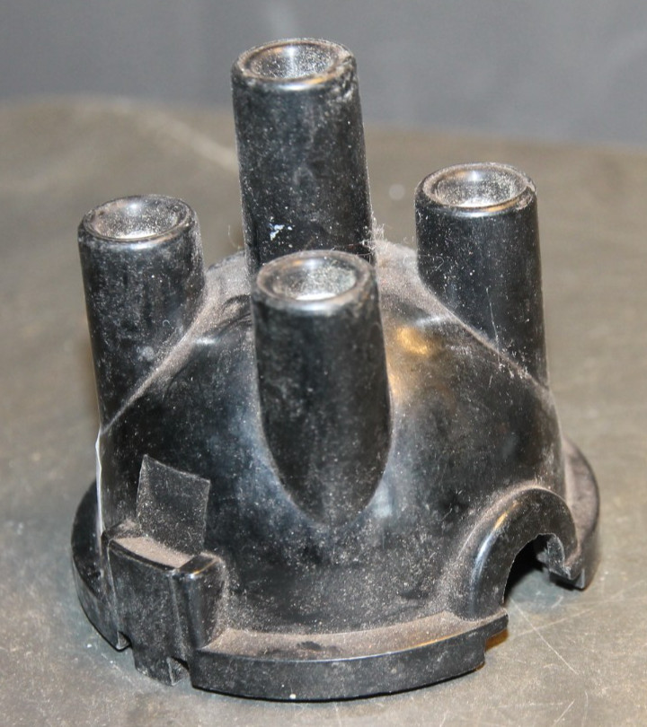 Distributor cap Lucas distributors Top entry Push Fit DDB106