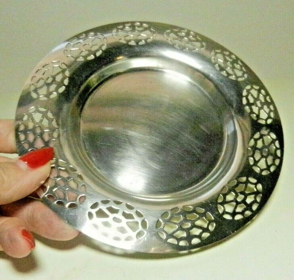 Silverplated Oneida Silversmith 5 1/2" Pierced Rim Liner for Glass Jelly Dish
