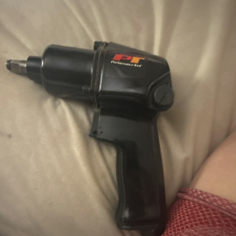 Performance Tool Pneumatic Impact Wrench Black