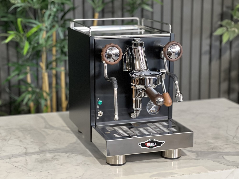 WEGA W MINI 1 GROUP BLACK & TIMBER ESPRESSO COFFEE MACHINE