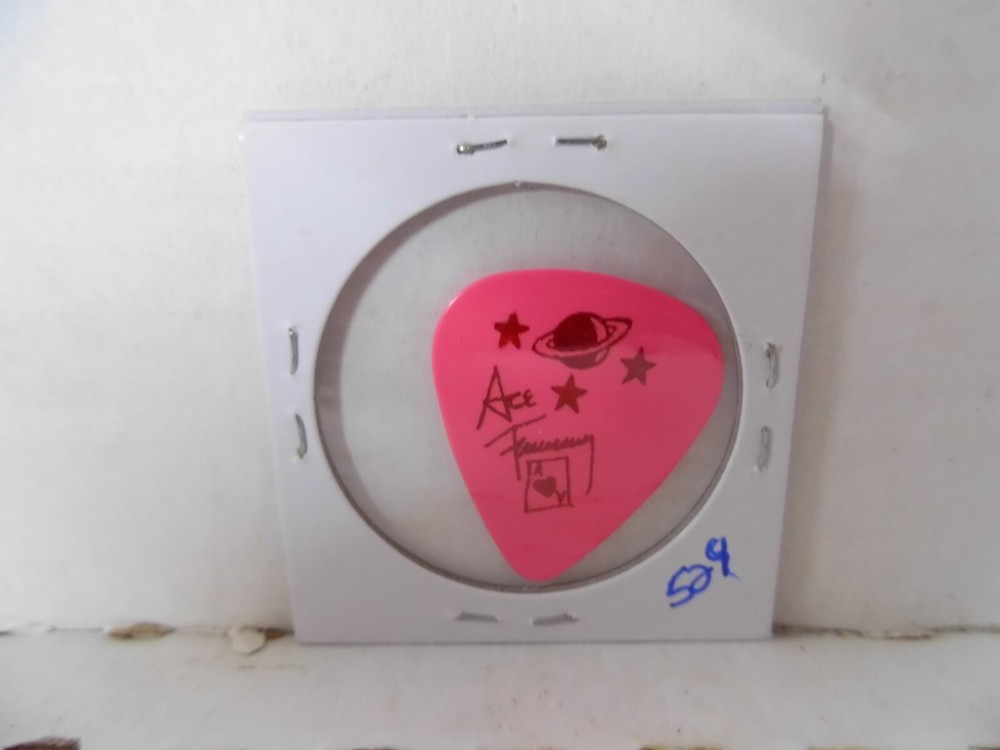 KISS "ACE FREHLEY" GUITAR PICK~ 4/8/01 READ DESCRIPTION (2/19)