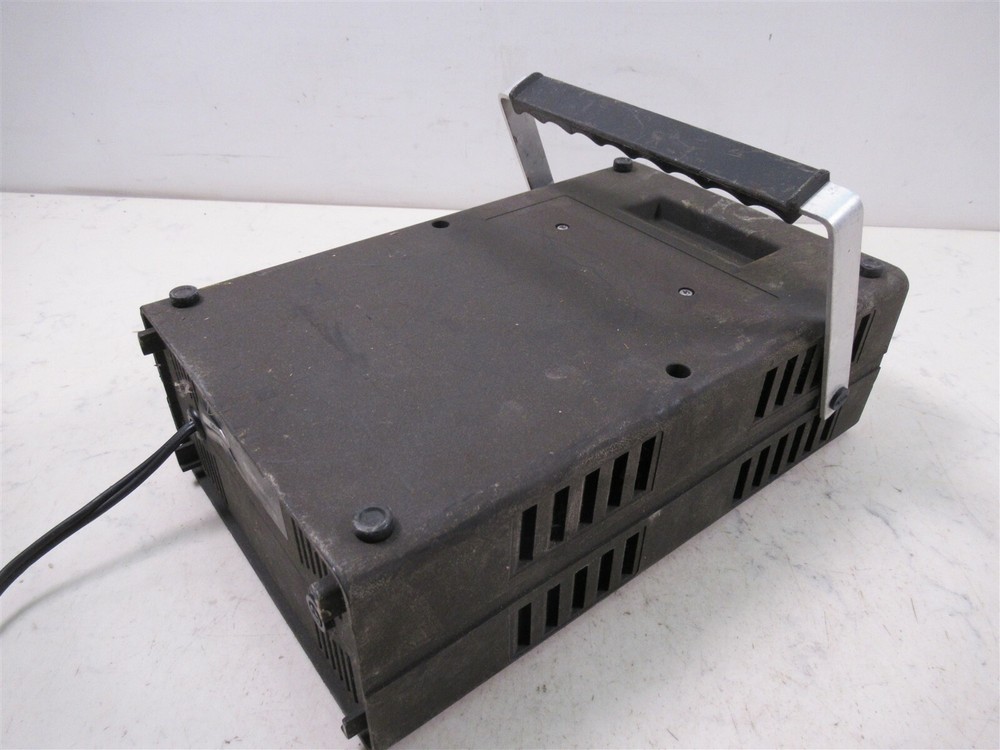 Volpi AG Intralux 5000 Fiberoptic Laboratory Light Source Portable Unit