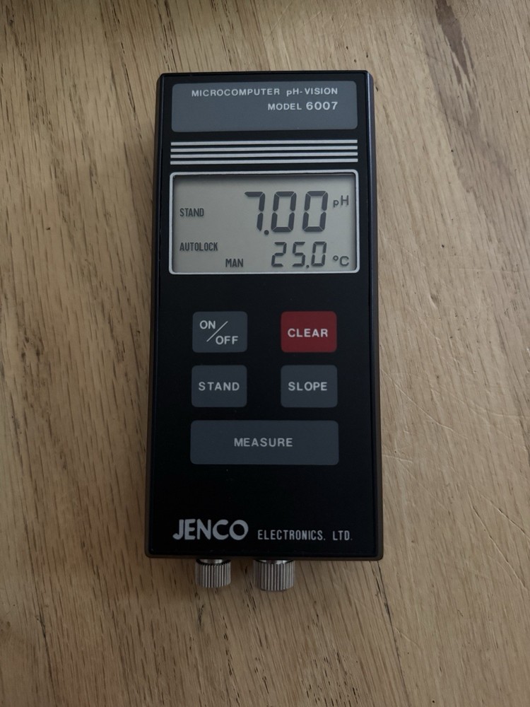 Jenco Model 6007 Micro Computer Based Portable pH And Temperature Meter Kit