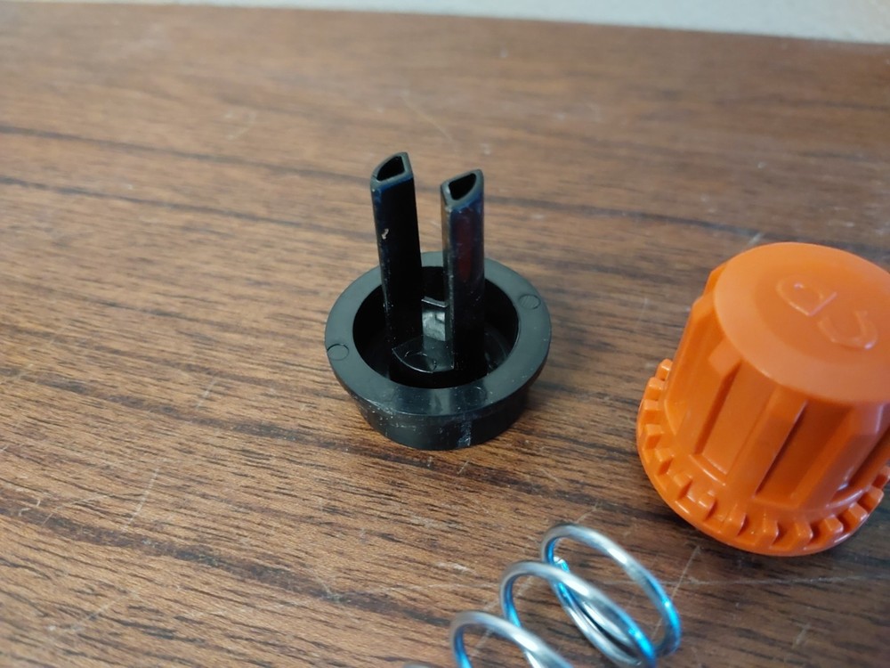 BLACK+DECKER LST140 40V String Trimmer - Replacment Handle Lock Button Assembly