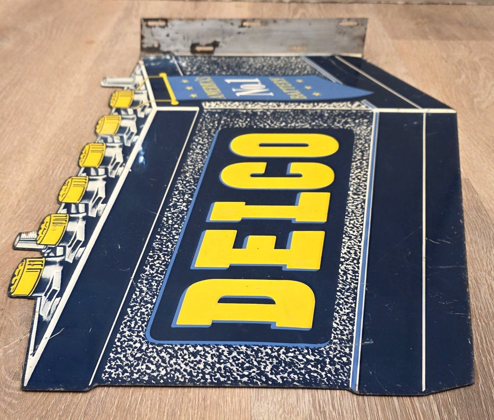 Rare vintage DELCO ** America's No. 1 BATTERY ** FLANGE SIGN - 6 volt gas oil