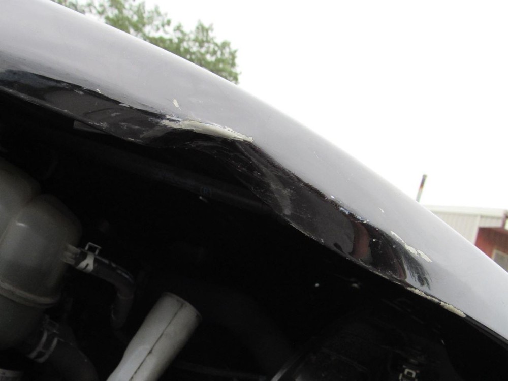 EDGE 2020 Glove Box 1068585