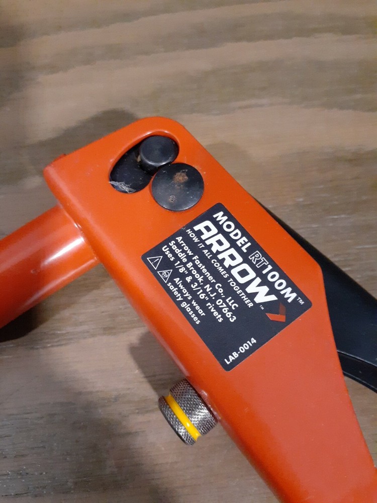 Arrow Model RT100M Rivet Tool Uses 1/8" & 3/16" Rivets