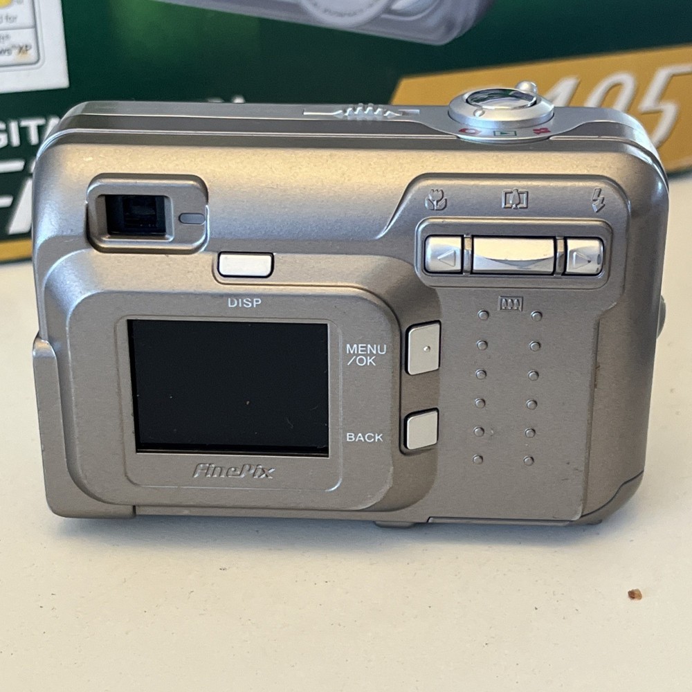 Fujifilm Digital Camera FinePix A405 2.0MP Silver Tested working