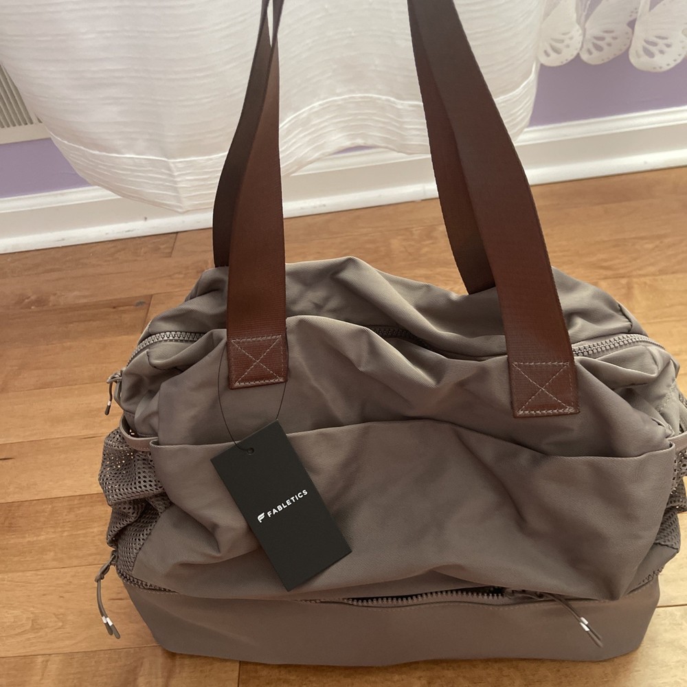 NWT  Fabletics The Essential Gym Bag