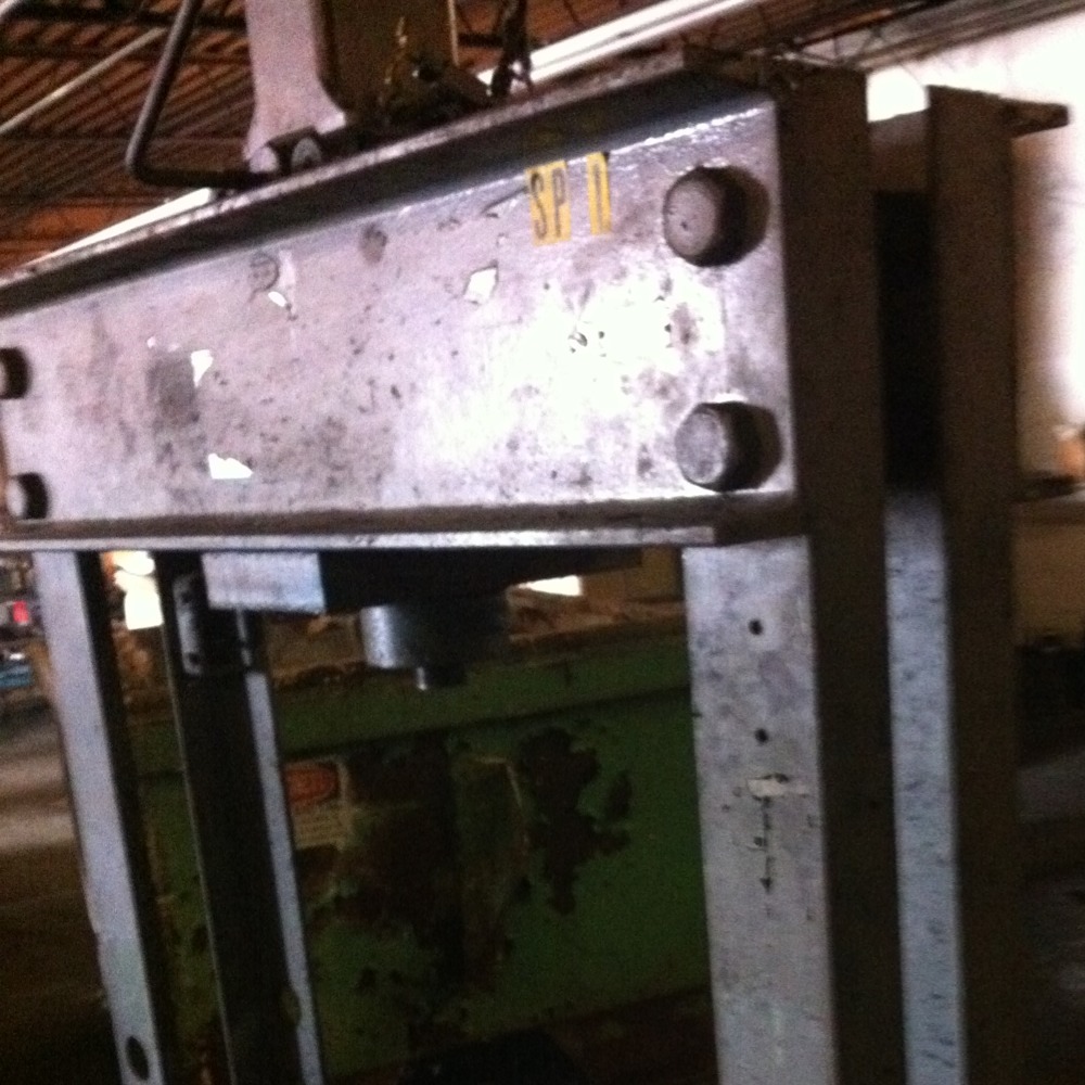 HYDRAULIC H FRAME PRESS WORKS GREAT!