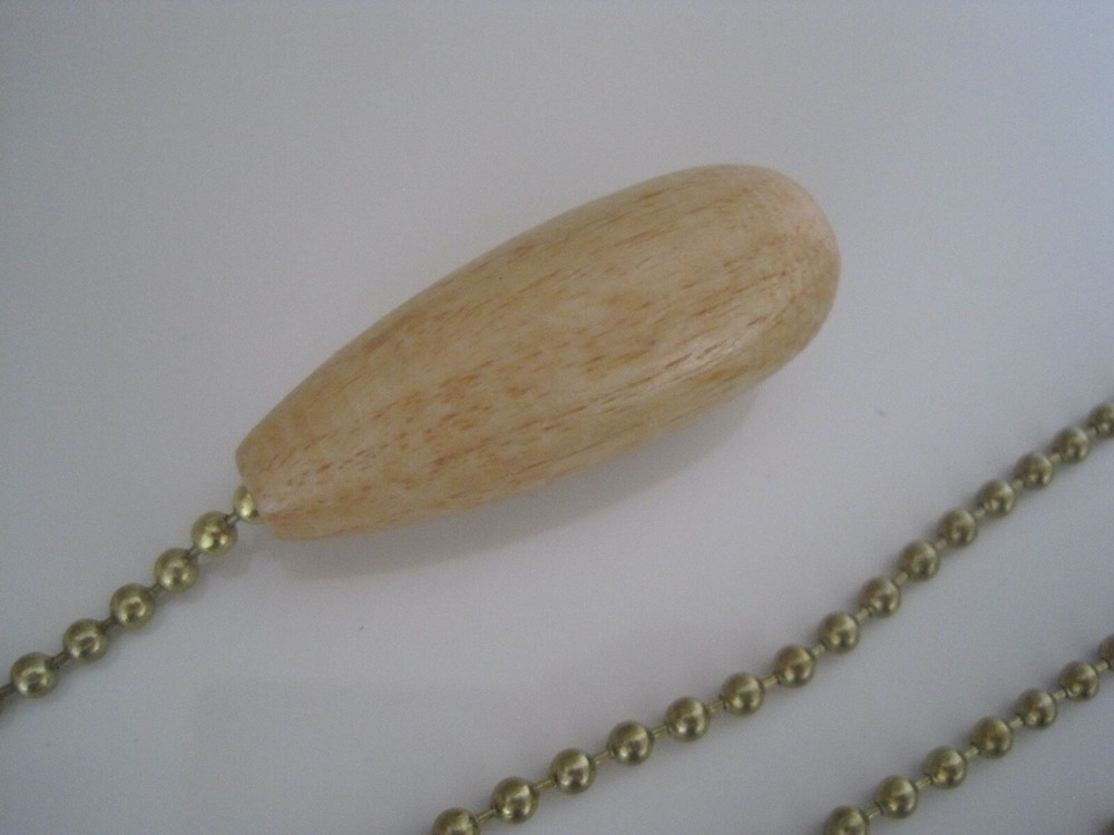 Light Bulb Chain Pull Wood End 40" GUC