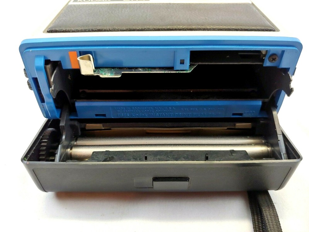 Kodak EK4 Instant Camera with Strap (untested no battery)