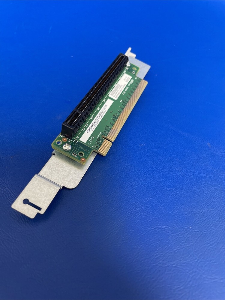 NICE SUN ORACLE SLOT PCI-E RISER BOARD ASSEMBLY 7048710