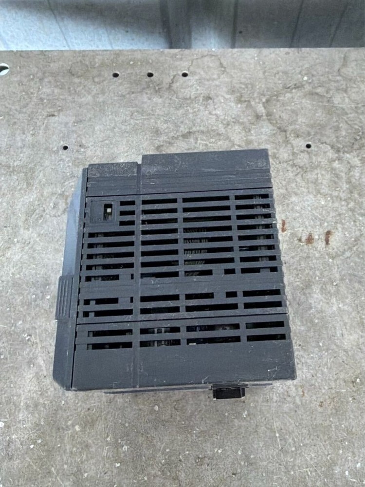 KEYENCE KV-1000 PLC Controller Unit Power On Tested USED