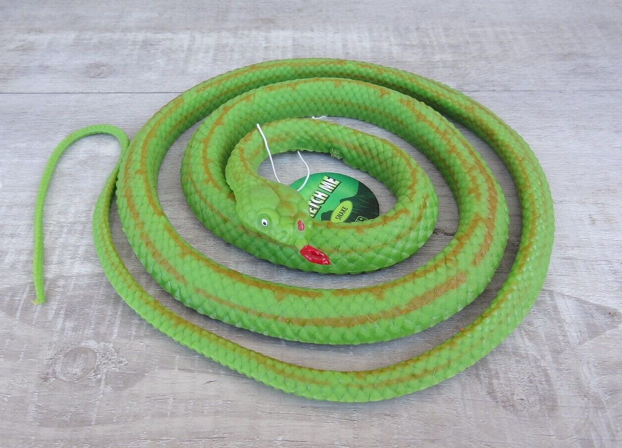 50" Stretch Me Snake Snakes Fake Rubber Realistic Toys Scary Stretchy Toy Green