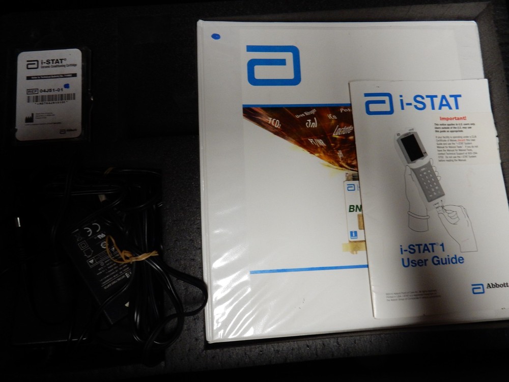 Abbott i-STAT 1 300 Chemistry Analyzer System Complete Set + Warranty