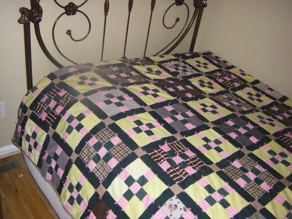 Handmade Double Knit Polyester Patch Work Quilt 72x 72 Needs/Repairs