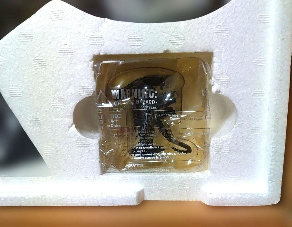 ALIEN 25th Anniversary Alien Head Case Kubrick Figure Box Set [Opened Once]