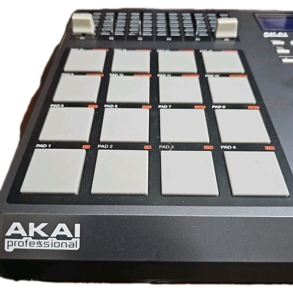 Akai Professional MPD26 USB/MIDI Pad Controller