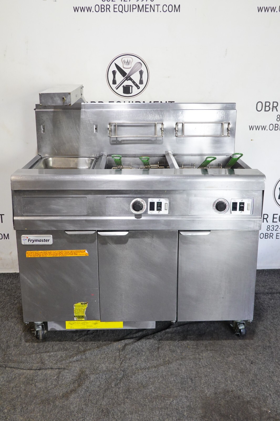 2015 FRYMASTER TWO BAY GAS (50 LBS CAPACITY PER BAY) FRYER WITH FILRATION SYSTEM