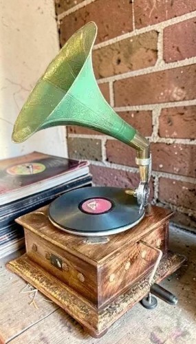 Antique Gramophone, Fully Functional Working Phonograph, win-up record player