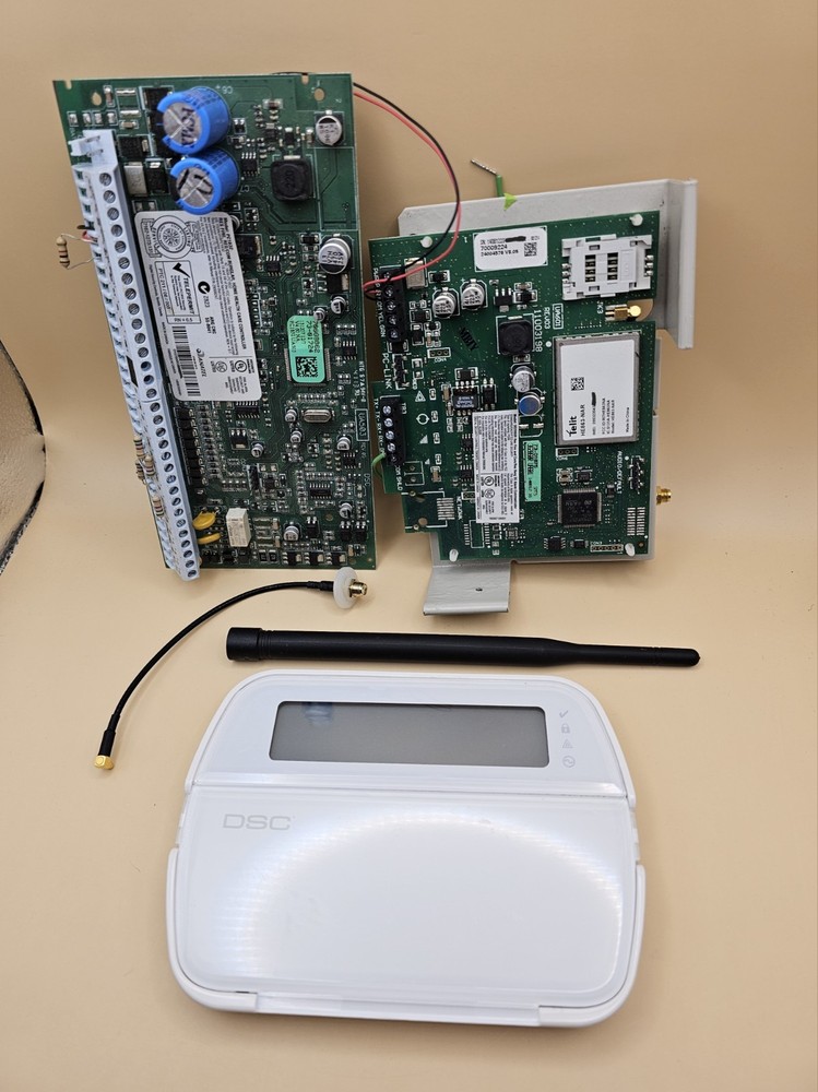 DSC Security Monitoring Controller & Communicator Equipment