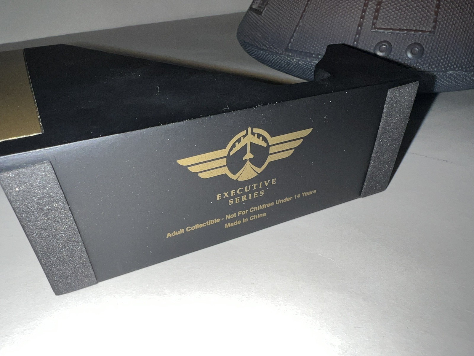 NEW 1/25 Daron Executive NASA Apollo 11 Spacecraft Capsule Command Module Model