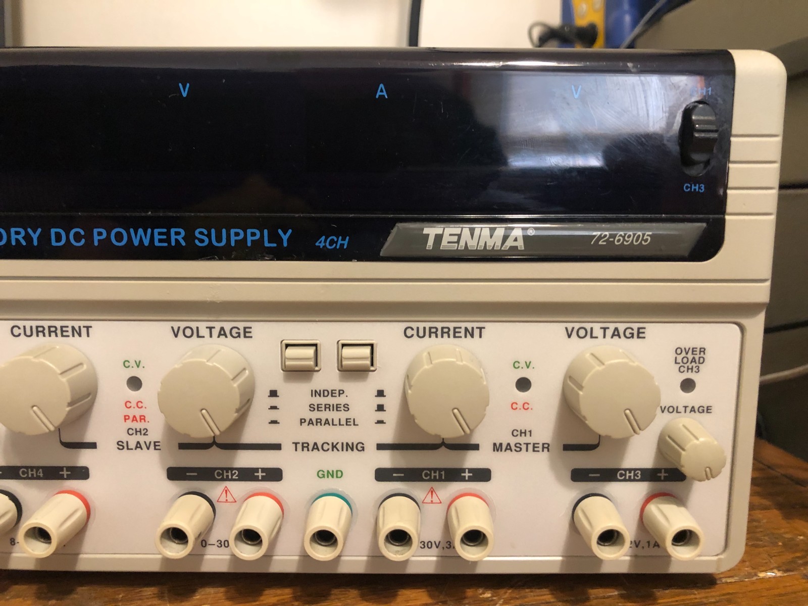 Working Tenma Quad Output Independent Linear Regulated DC Power Supply