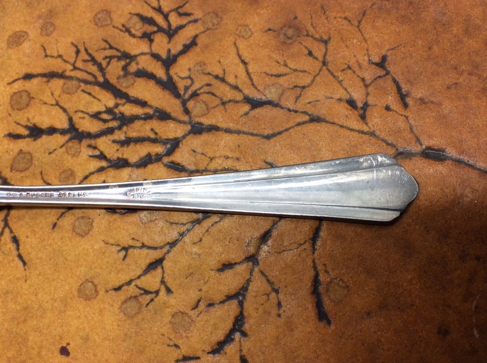 Vintage Wm. A. Rogers A1Plus Spoon Oneida LTD O2