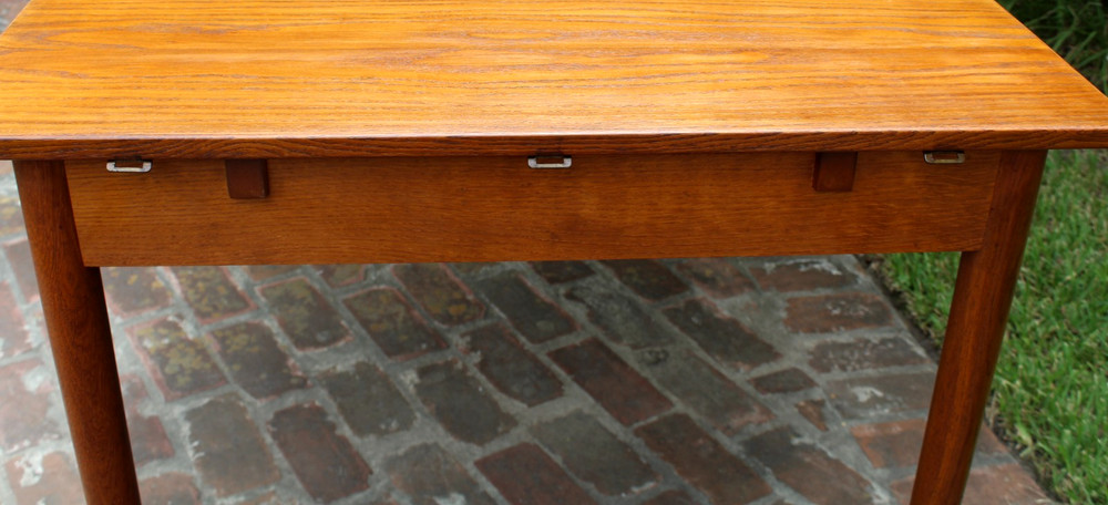 Mid Century Extended Leaf Dining Table