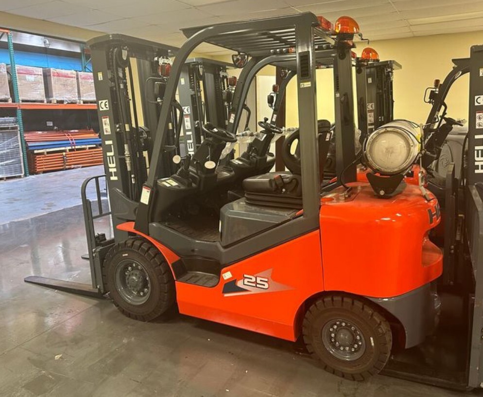 HELI CPYD25 FORKLIFT - 5000 LB