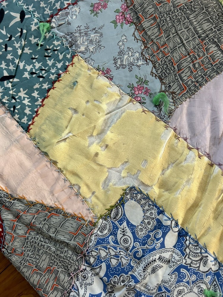 VTG Fabulous Crazy Quilt Silk Embroidery Patchwork Needlework Cutter