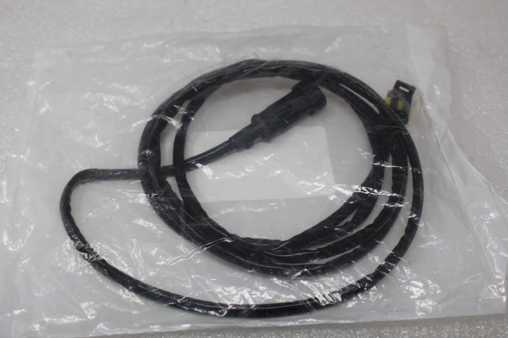NEW Edwards Y14501022 2m Plug and Socket Lead Assy