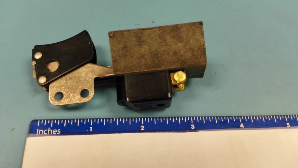 Micro Switch 8307K6 Switch ... NEW CUTLER HAMMER