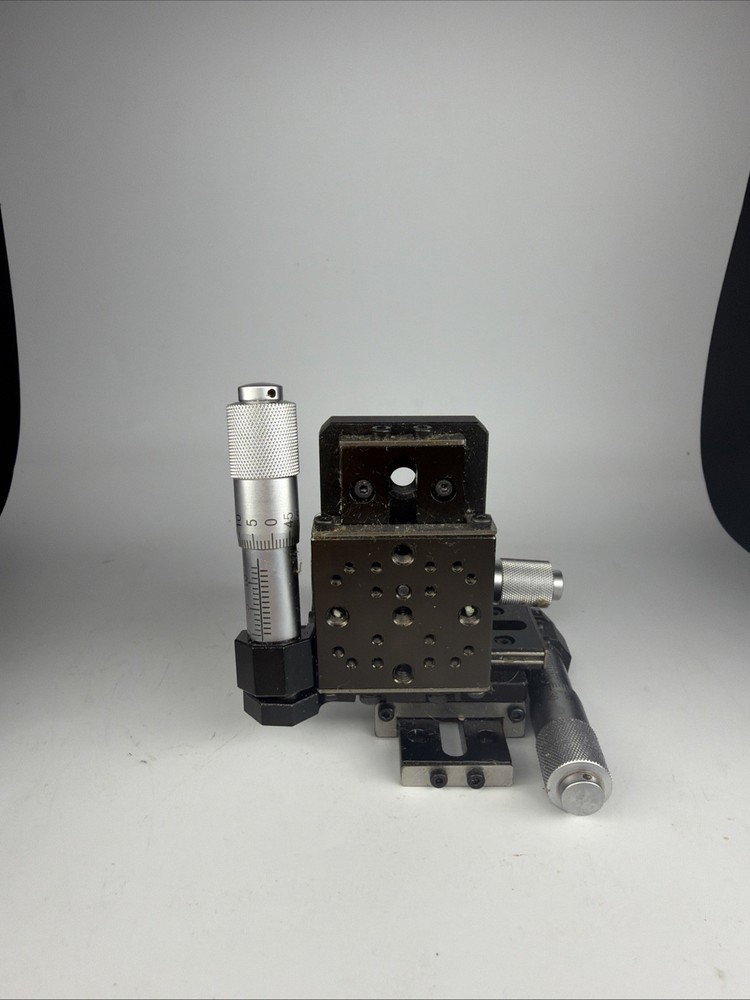 Precision Manual XYZ Micro Positioning Stage Micrometer Driven Optical Stage