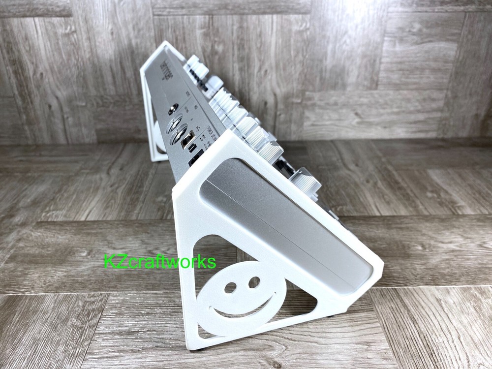 45º Angle Stand for Behringer TD-3 Bass Synth / RD-6 Drum Machine - SMILEY FACE