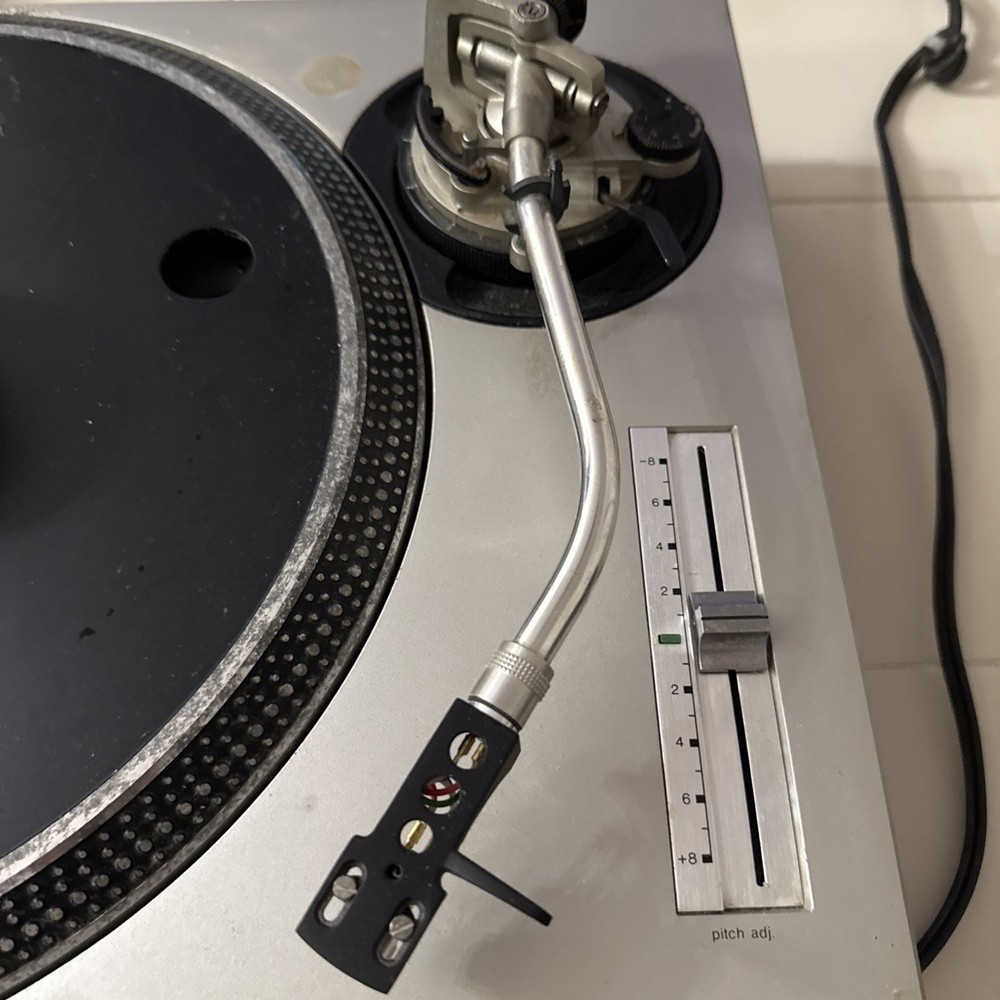 Technics SL-1200MK2 Direct Drive Turntable System, Silver