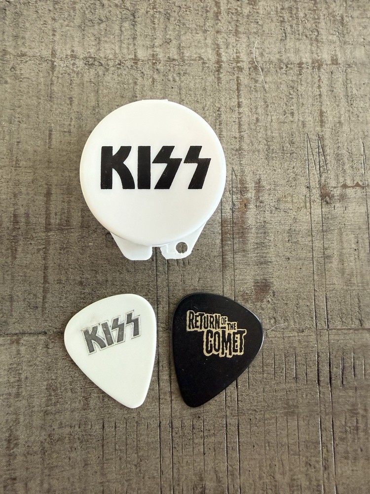 Kiss Ear Plug Case And 2 Guitar Picks