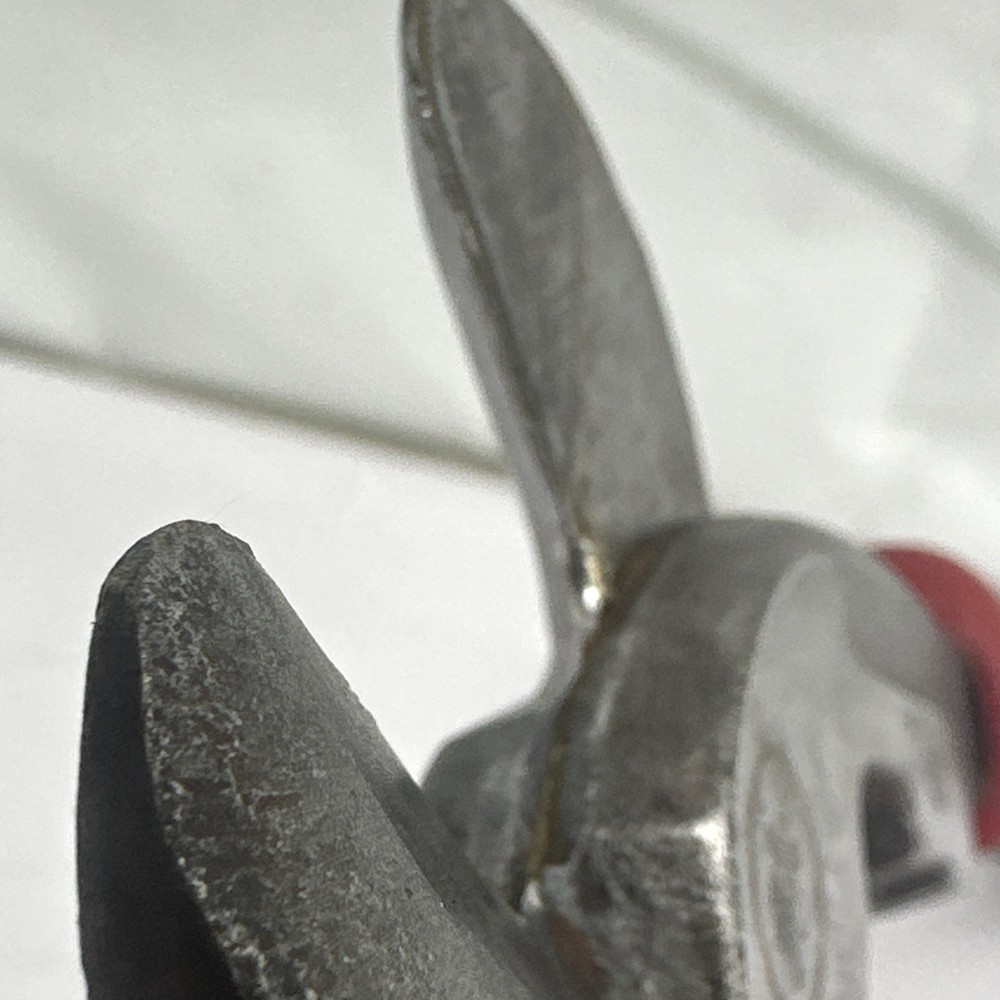 Klein Tools J63225N Journeyman High-Leverage Wire Cable Cutter and Stripper