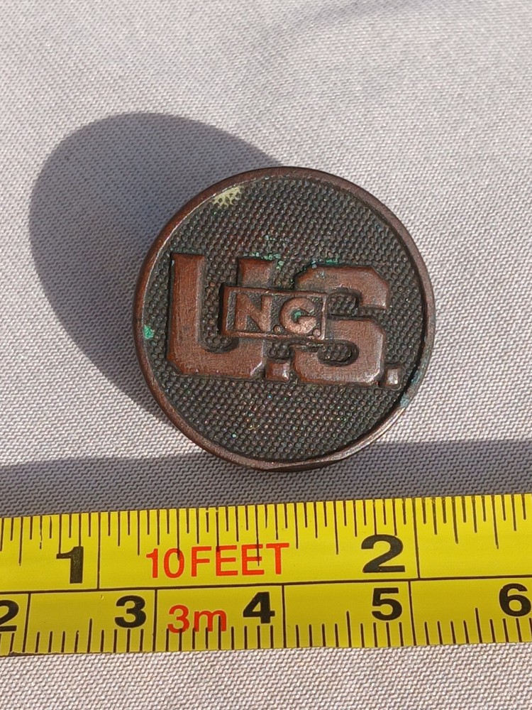 Vintage U.S. National Guard Collar Disk
